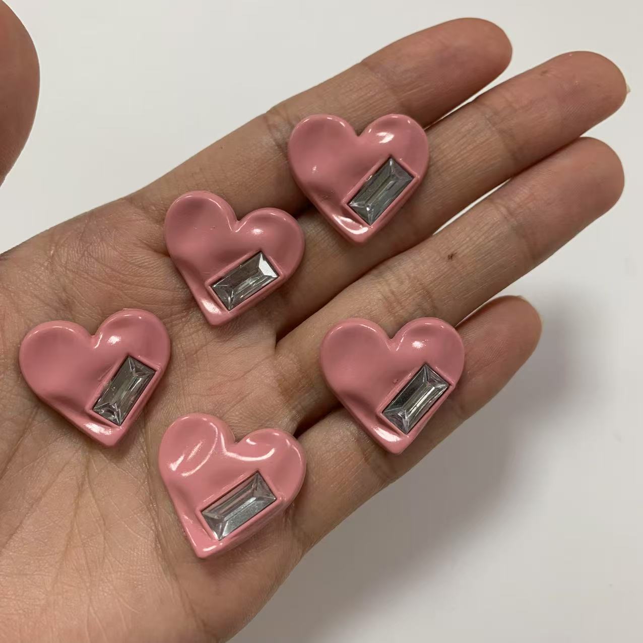 ชาร์มตกแต่งเรซิ่นรูปหัวใจ ดาว  - Phone Cases Europe บทวิจารณ์และราคา